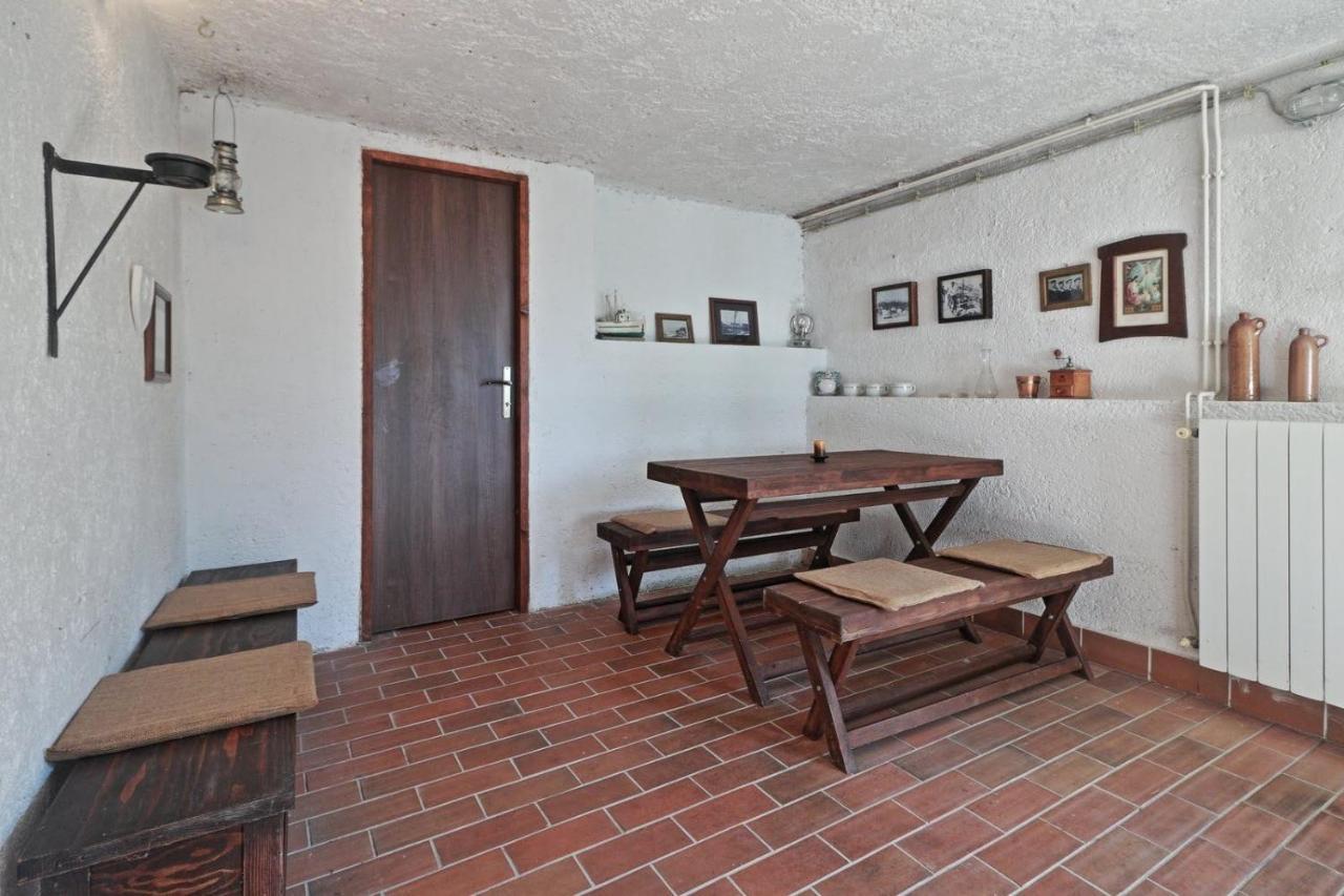 Two Olives Villa Vrbnik  Exterior photo